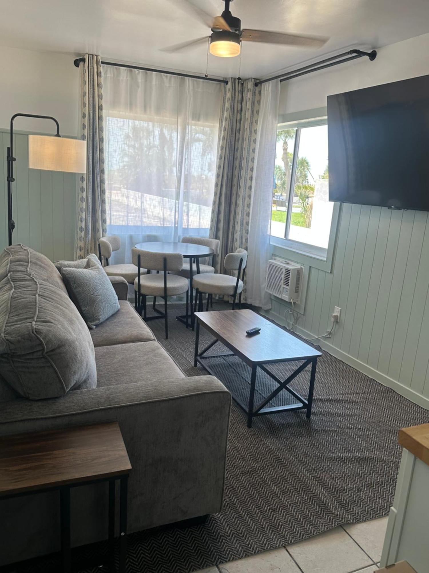 Arvilla Resort St. Pete Beach Eksteriør bilde