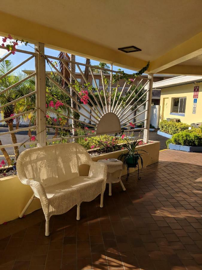 Arvilla Resort St. Pete Beach Eksteriør bilde