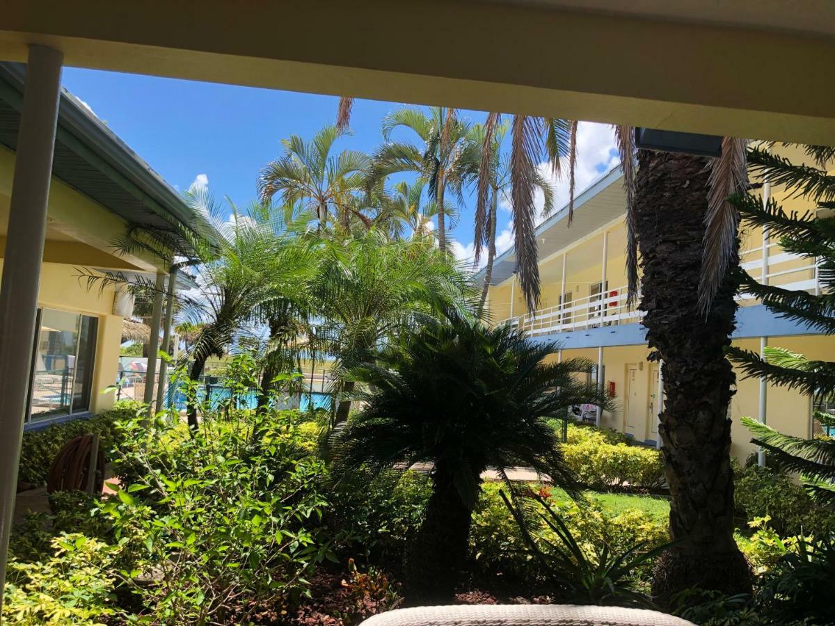 Arvilla Resort St. Pete Beach Eksteriør bilde
